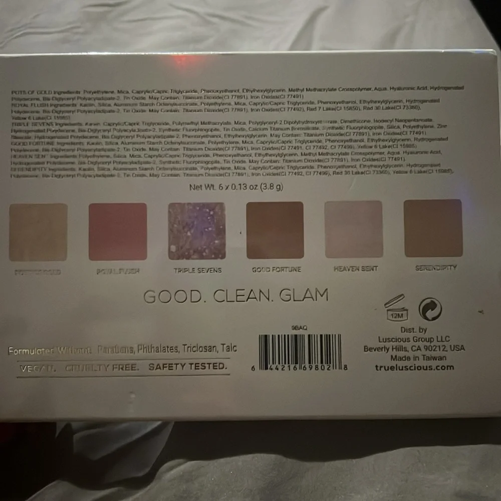 True + Luscious Lucky Glow Bronze and Highlight Palette